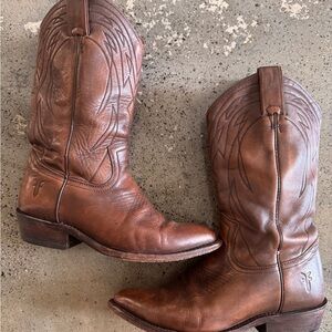 Frye Billy pull on Brown Heeled Boots